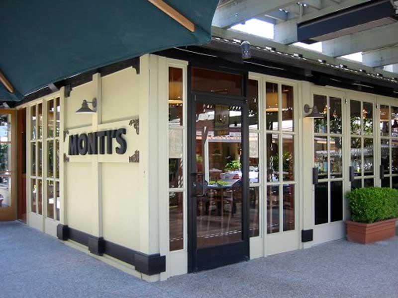 Monit's Restaurant Exterior